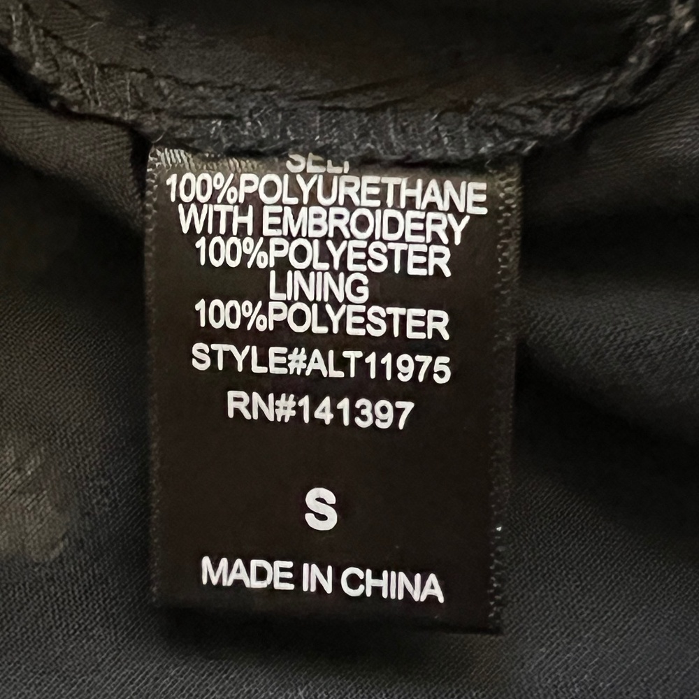 ASTR The Label Black Embroidered Sheer Floral Zip Closure Tank Size Small - Picture 6 of 7
